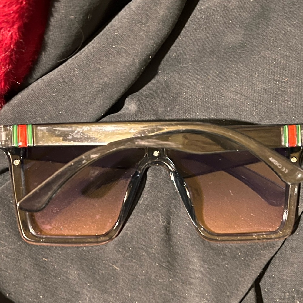 Stylish Gradient Sunglasses - image 4